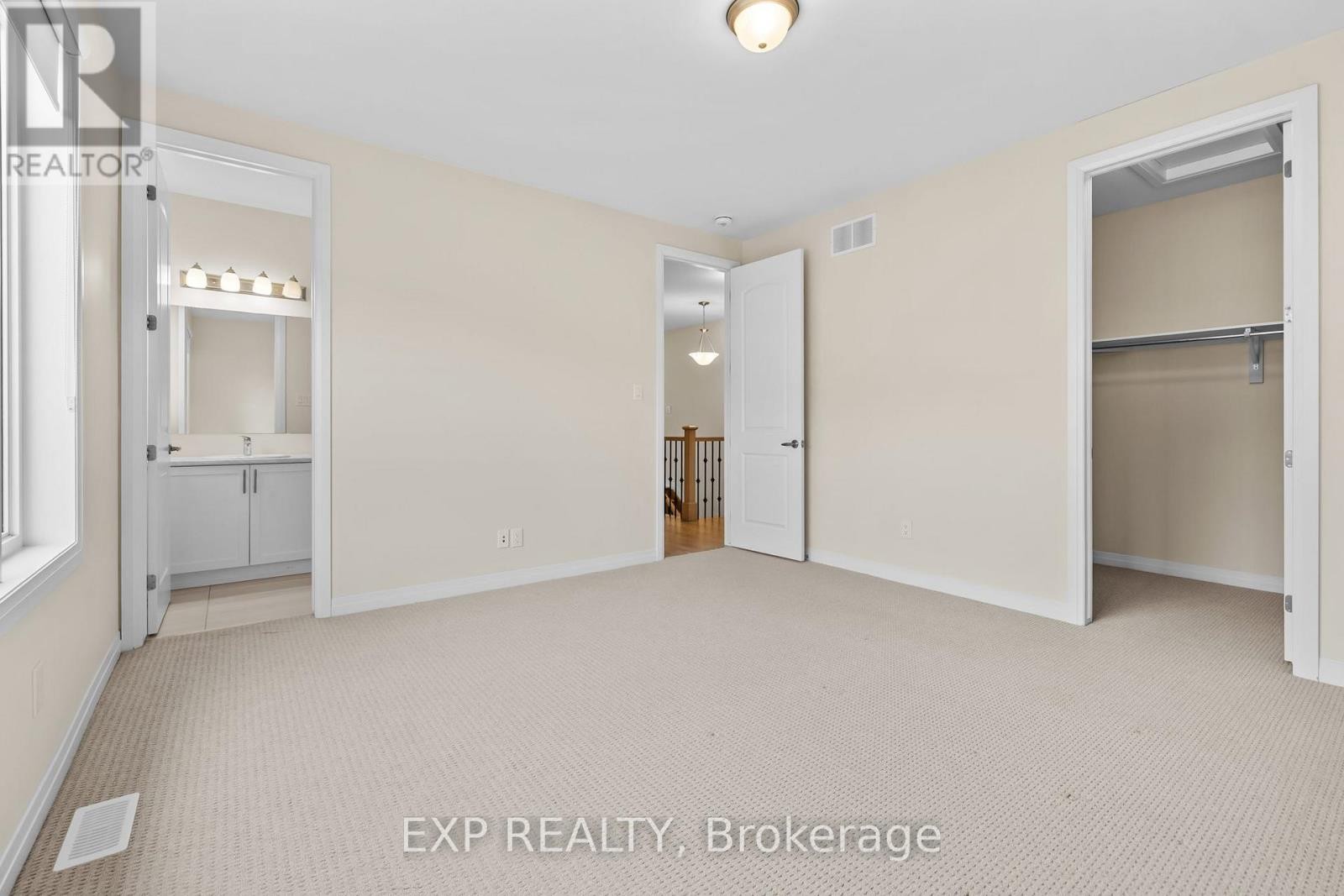 












807 MERCIER CRESCENT E

,
Ottawa,




Ontario
K1W1E6

