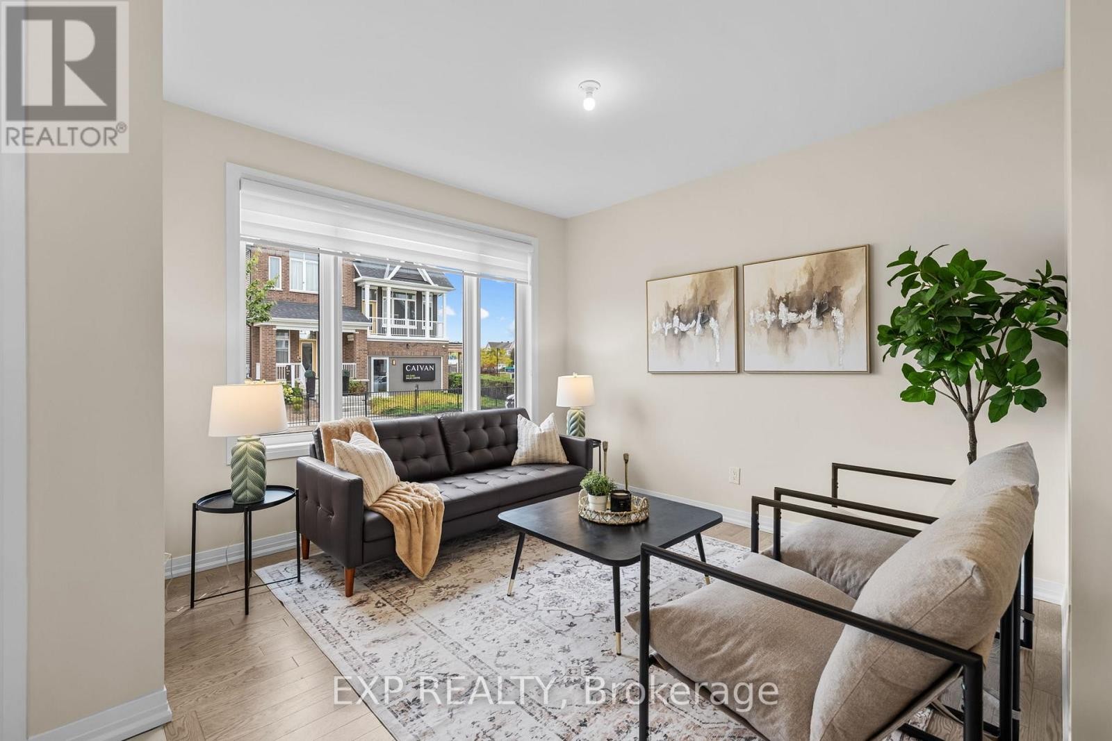 












807 MERCIER CRESCENT E

,
Ottawa,




Ontario
K1W1E6

