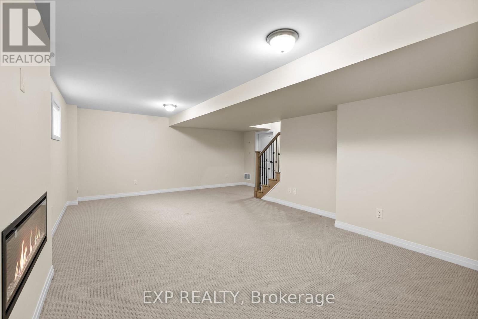 












807 MERCIER CRESCENT E

,
Ottawa,




Ontario
K1W1E6

