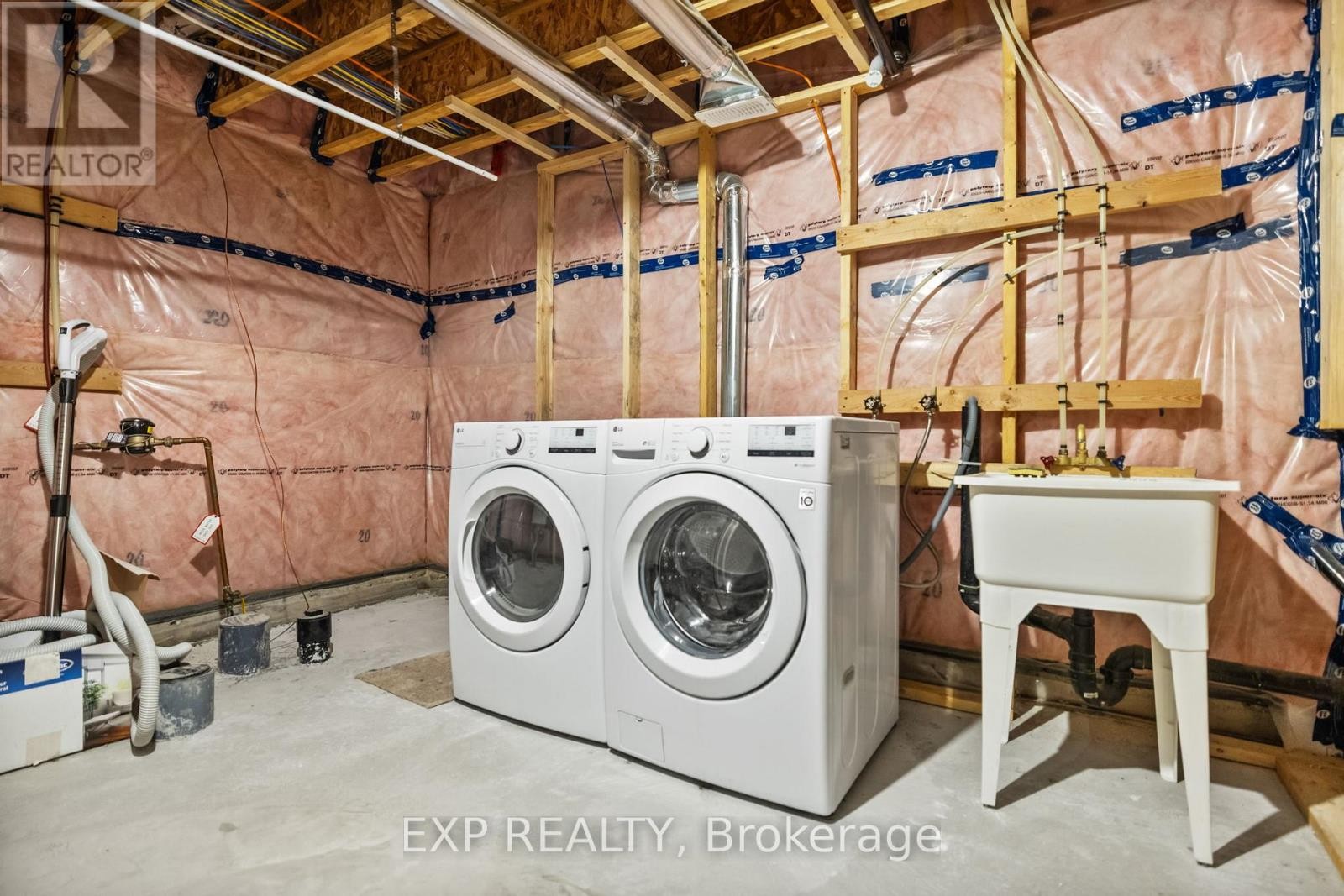 












807 MERCIER CRESCENT E

,
Ottawa,




Ontario
K1W1E6

