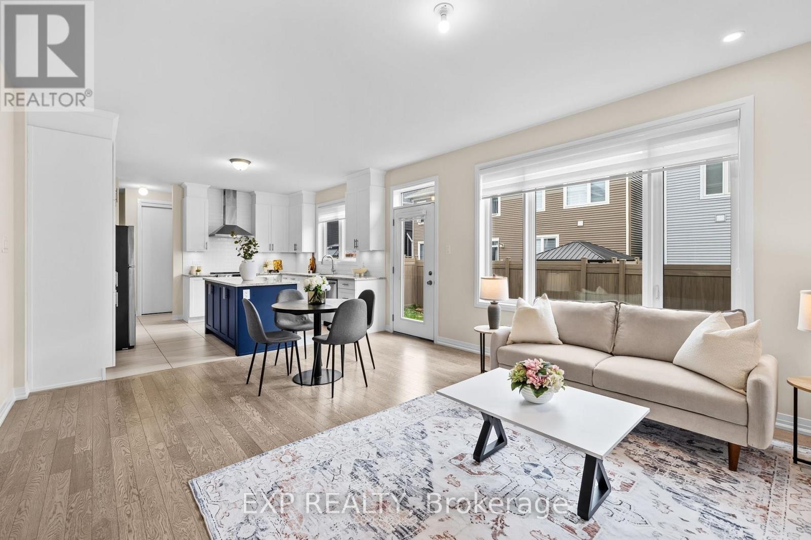 












807 MERCIER CRESCENT E

,
Ottawa,




Ontario
K1W1E6

