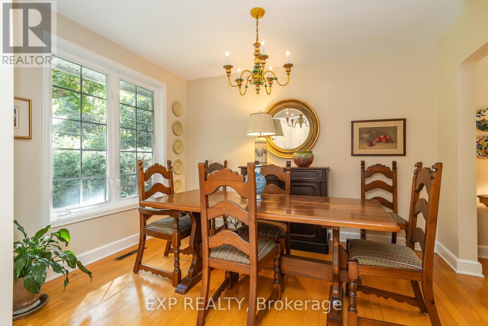 












504 THESSALY CIRCLE

,
Ottawa,




Ontario
K1H5W5


