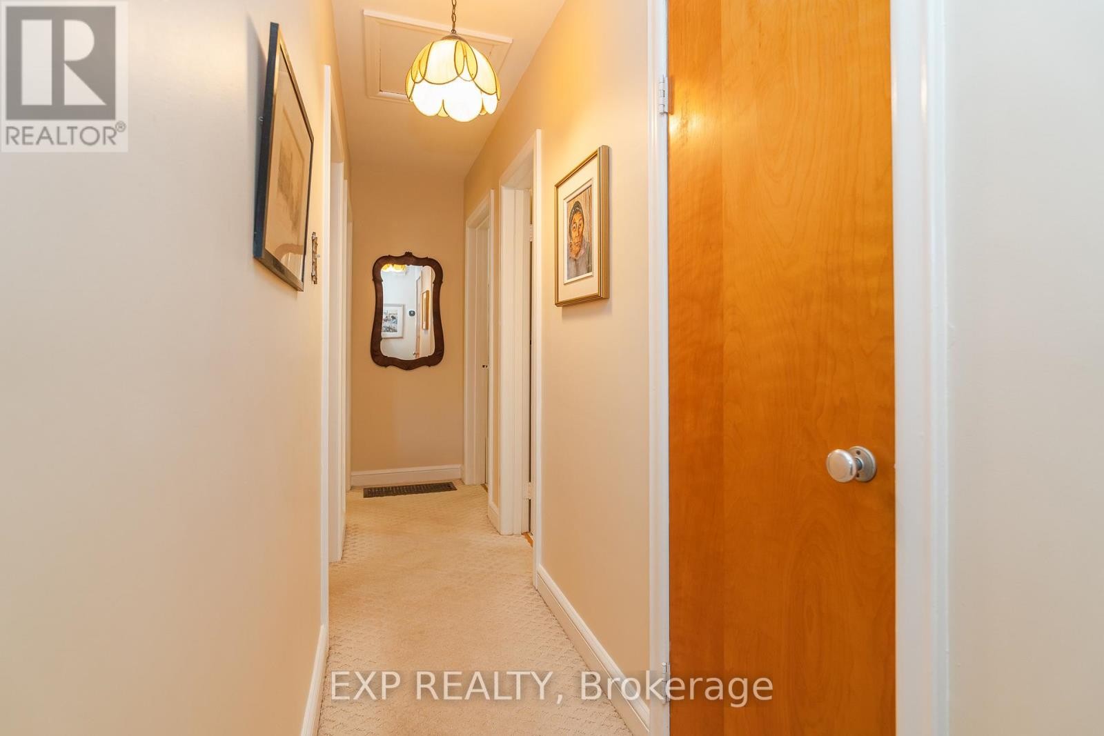 












504 THESSALY CIRCLE

,
Ottawa,




Ontario
K1H5W5

