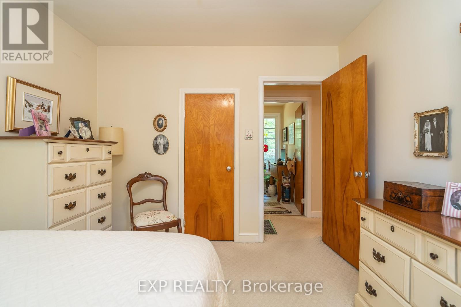 












504 THESSALY CIRCLE

,
Ottawa,




Ontario
K1H5W5

