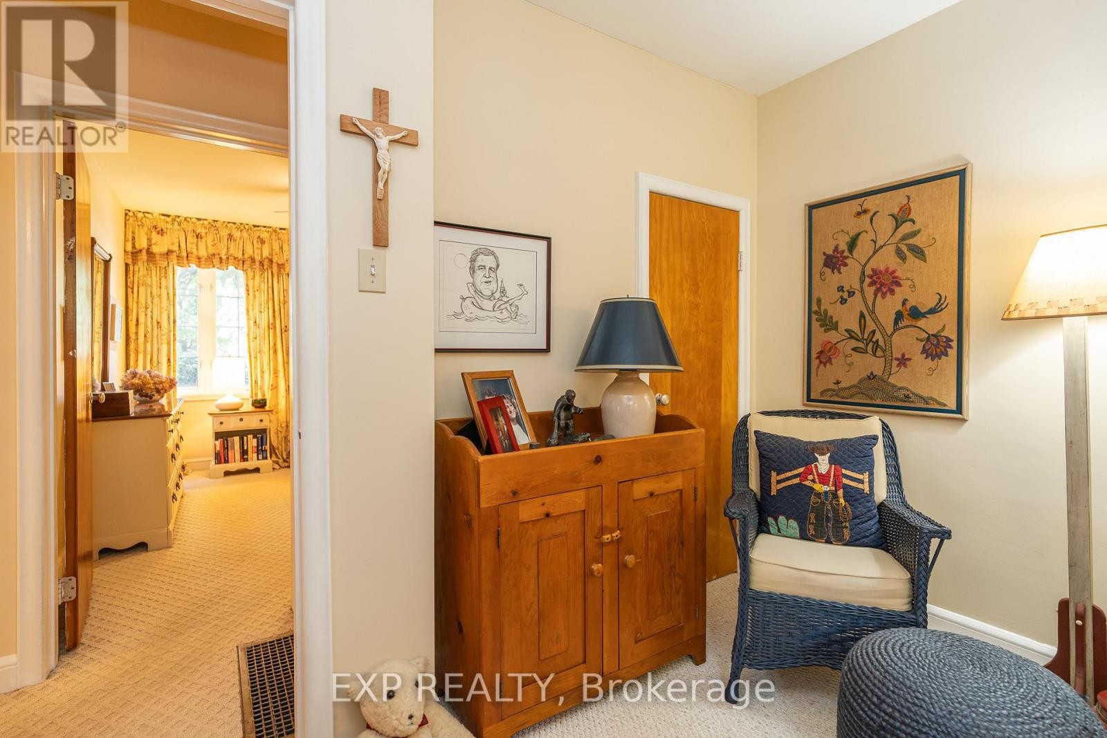 












504 THESSALY CIRCLE

,
Ottawa,




Ontario
K1H5W5

