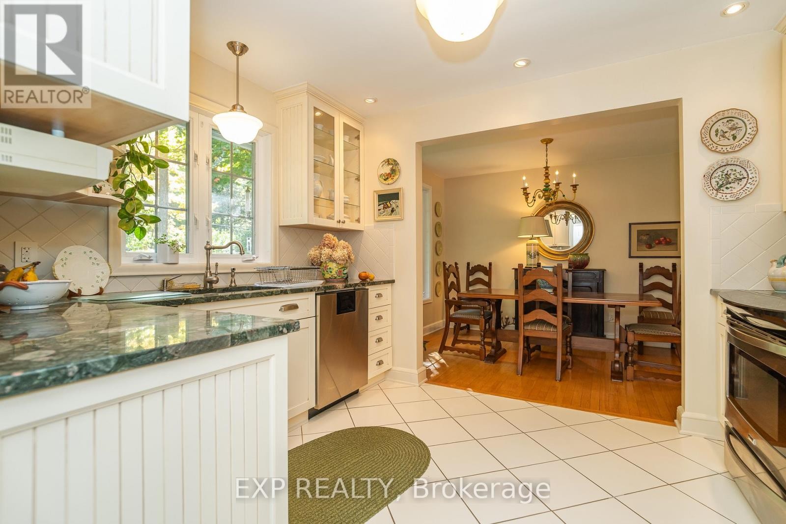 












504 THESSALY CIRCLE

,
Ottawa,




Ontario
K1H5W5

