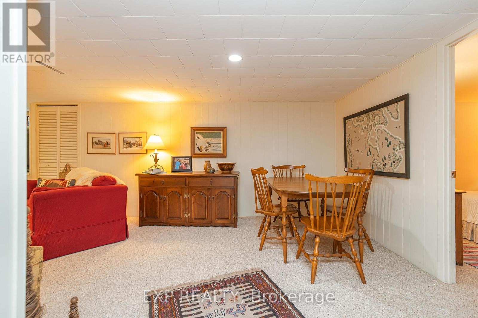 












504 THESSALY CIRCLE

,
Ottawa,




Ontario
K1H5W5

