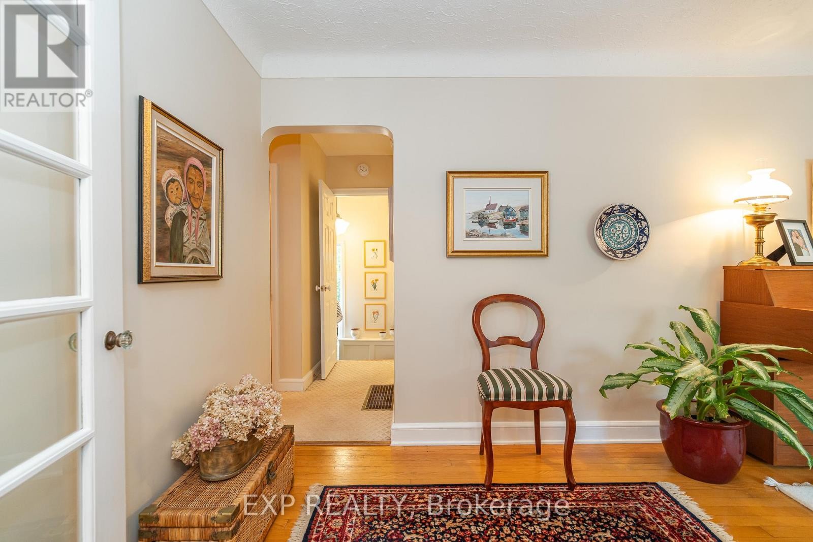 












504 THESSALY CIRCLE

,
Ottawa,




Ontario
K1H5W5

