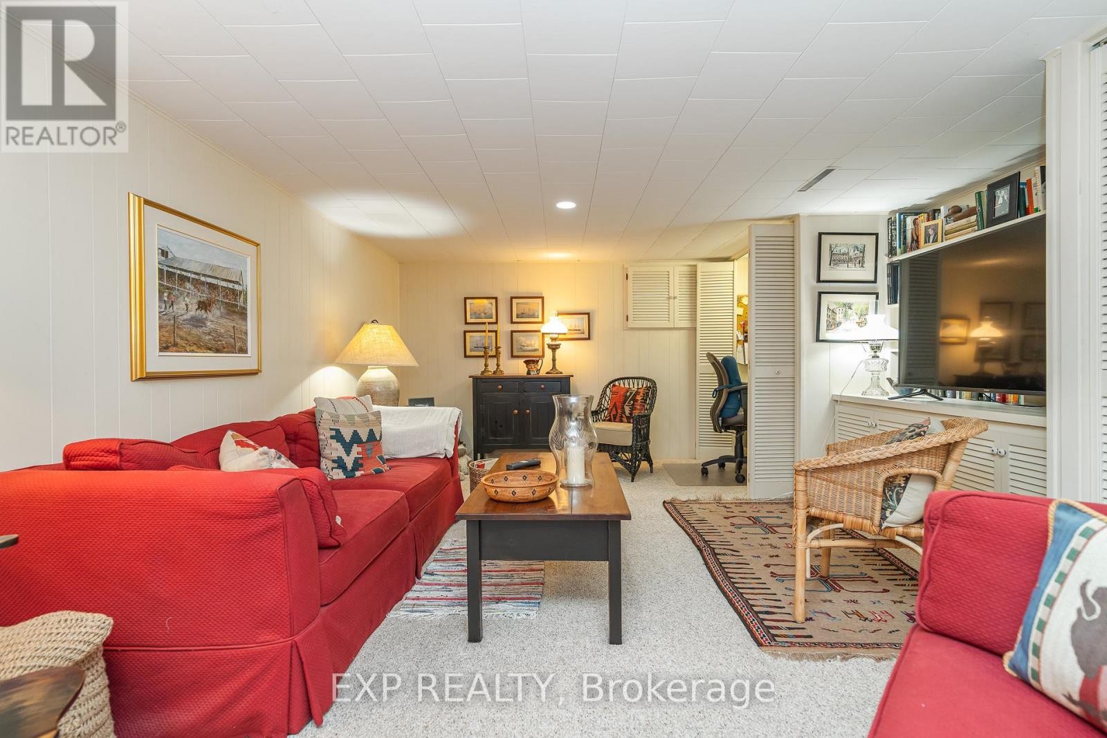












504 THESSALY CIRCLE

,
Ottawa,




Ontario
K1H5W5

