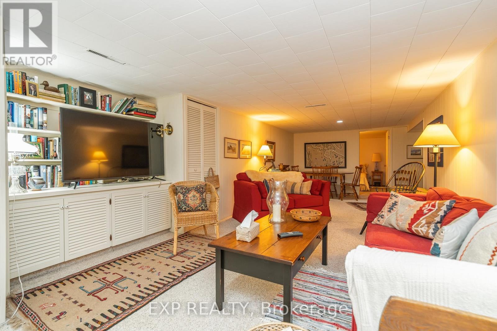 












504 THESSALY CIRCLE

,
Ottawa,




Ontario
K1H5W5

