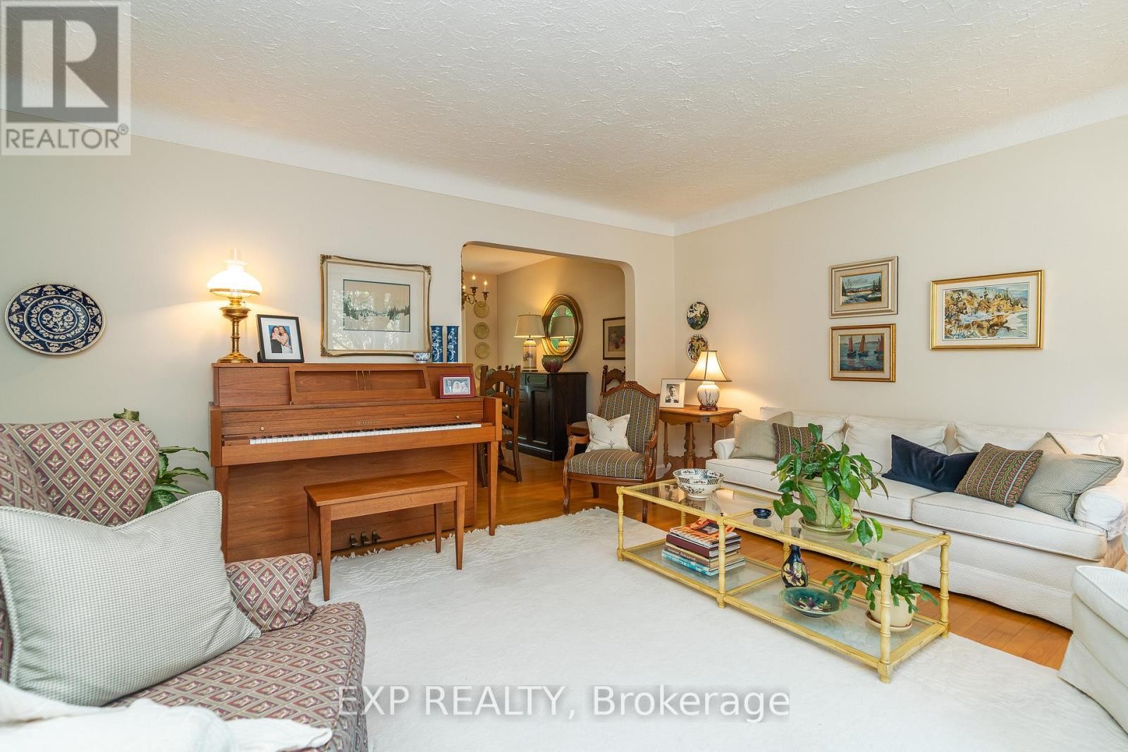 












504 THESSALY CIRCLE

,
Ottawa,




Ontario
K1H5W5

