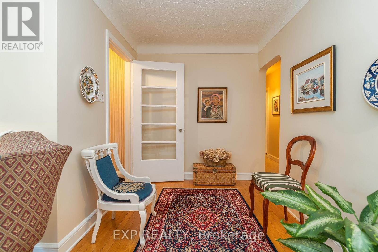 












504 THESSALY CIRCLE

,
Ottawa,




Ontario
K1H5W5

