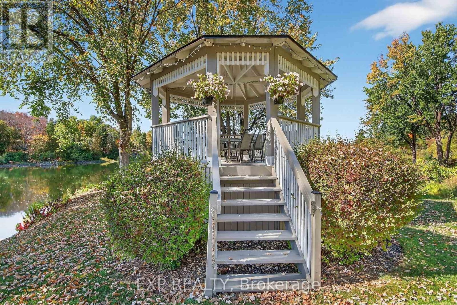 












302 - 1 ROSAMOND STREET E

,
Mississippi Mills,




Ontario
K0A1A0

