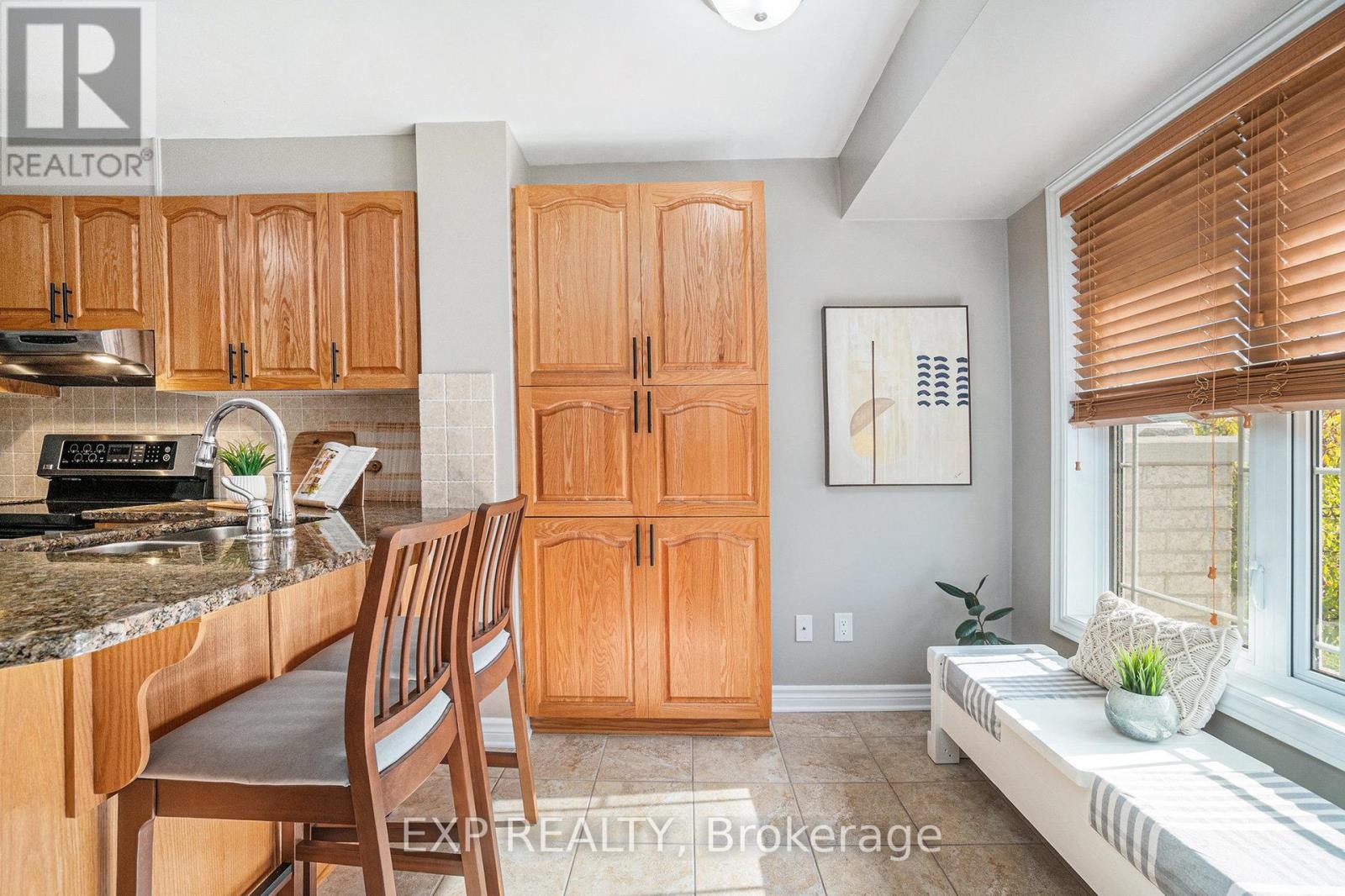 












446 HARVEST VALLEY AVENUE

,
Ottawa,




Ontario
K4A0V6

