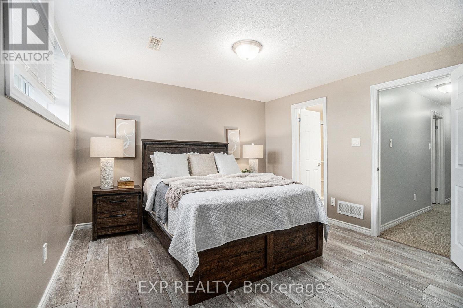 












446 HARVEST VALLEY AVENUE

,
Ottawa,




Ontario
K4A0V6

