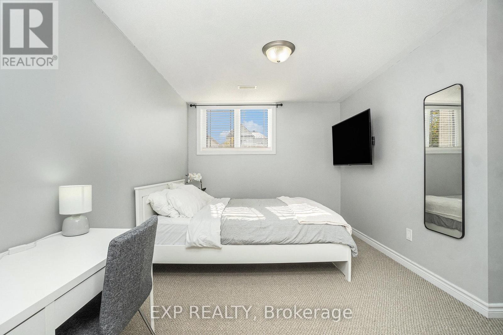 












446 HARVEST VALLEY AVENUE

,
Ottawa,




Ontario
K4A0V6

