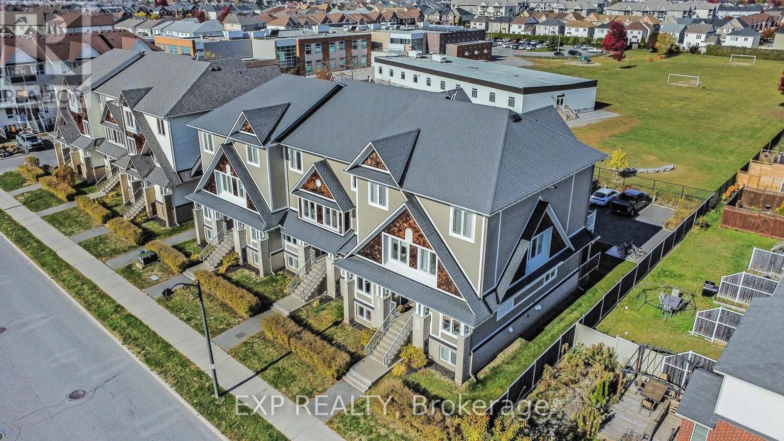 












446 HARVEST VALLEY AVENUE

,
Ottawa,




Ontario
K4A0V6

