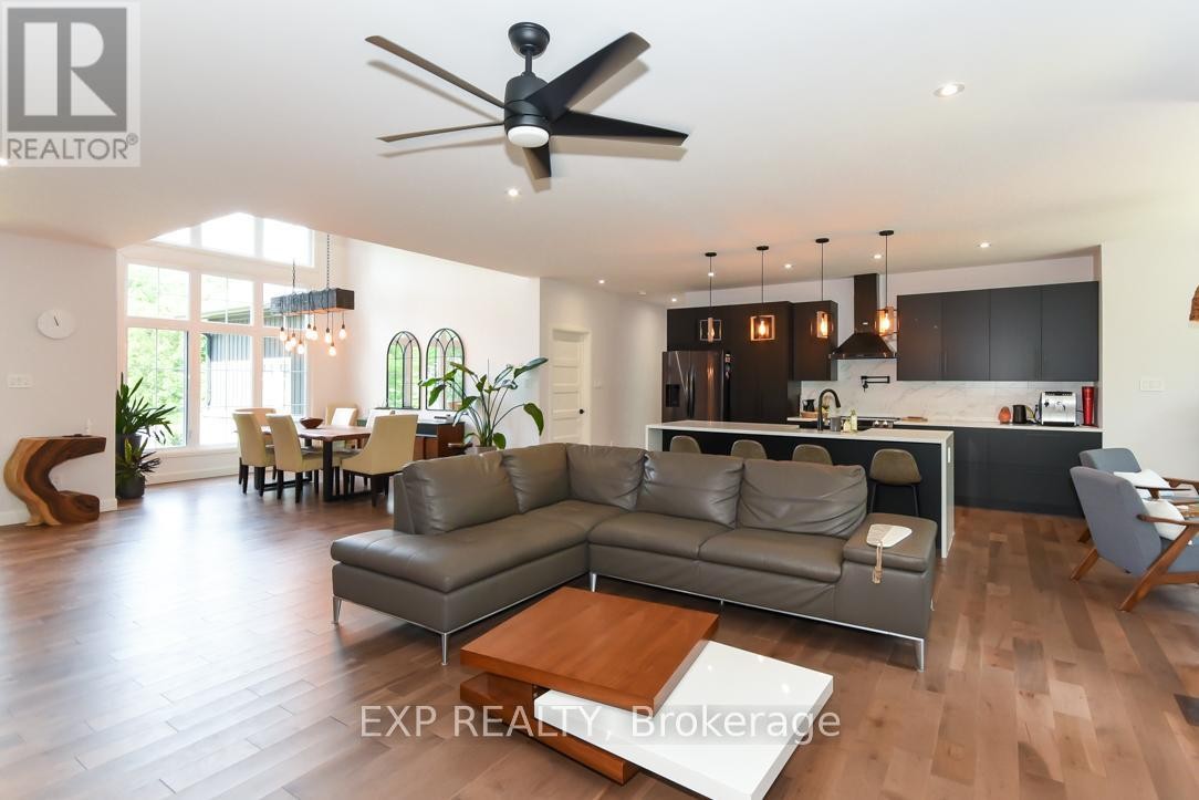 












1579 ROLLIN ROAD

,
Clarence-Rockland,




Ontario
K0A3N0

