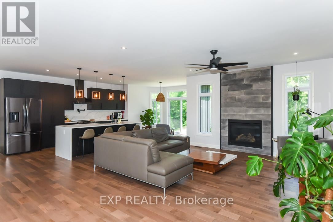 












1579 ROLLIN ROAD

,
Clarence-Rockland,




Ontario
K0A3N0

