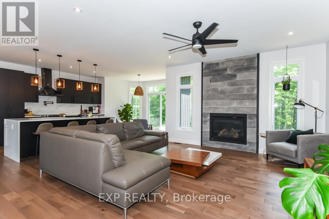 












1579 ROLLIN ROAD

,
Clarence-Rockland,




Ontario
K0A3N0

