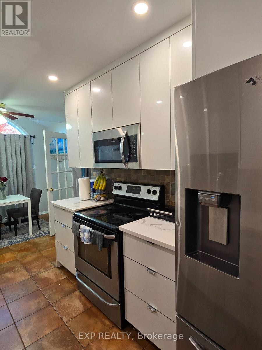 












700 CARMELLA CRESCENT

,
Ottawa,




Ontario
K4A4V8

