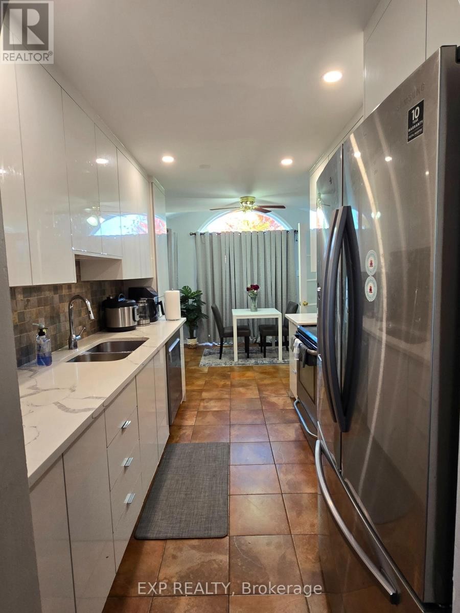 












700 CARMELLA CRESCENT

,
Ottawa,




Ontario
K4A4V8

