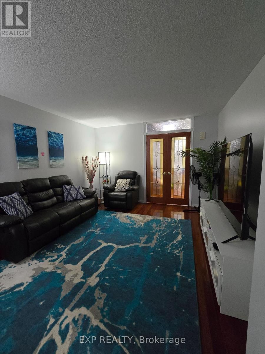 












700 CARMELLA CRESCENT

,
Ottawa,




Ontario
K4A4V8

