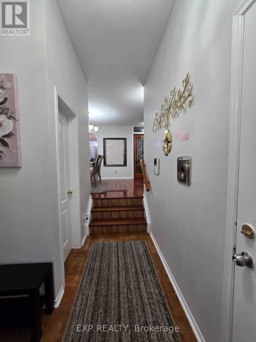 












700 CARMELLA CRESCENT

,
Ottawa,




Ontario
K4A4V8

