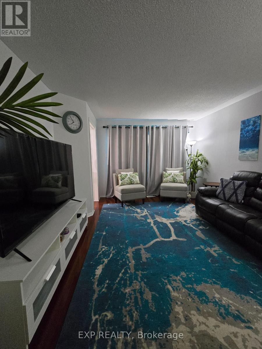 












700 CARMELLA CRESCENT

,
Ottawa,




Ontario
K4A4V8

