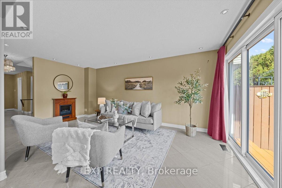 












1871 MARKWELL CRESCENT

,
Ottawa,




Ontario
K1C5H7

