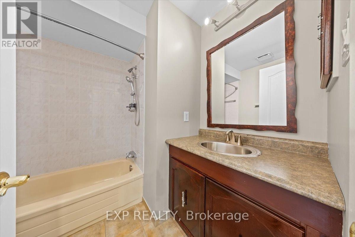 












1871 MARKWELL CRESCENT

,
Ottawa,




Ontario
K1C5H7

