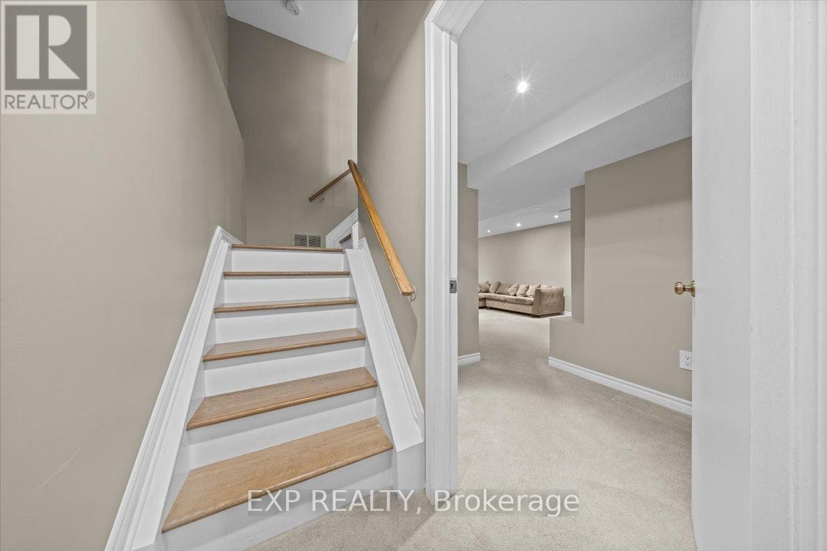 












1871 MARKWELL CRESCENT

,
Ottawa,




Ontario
K1C5H7

