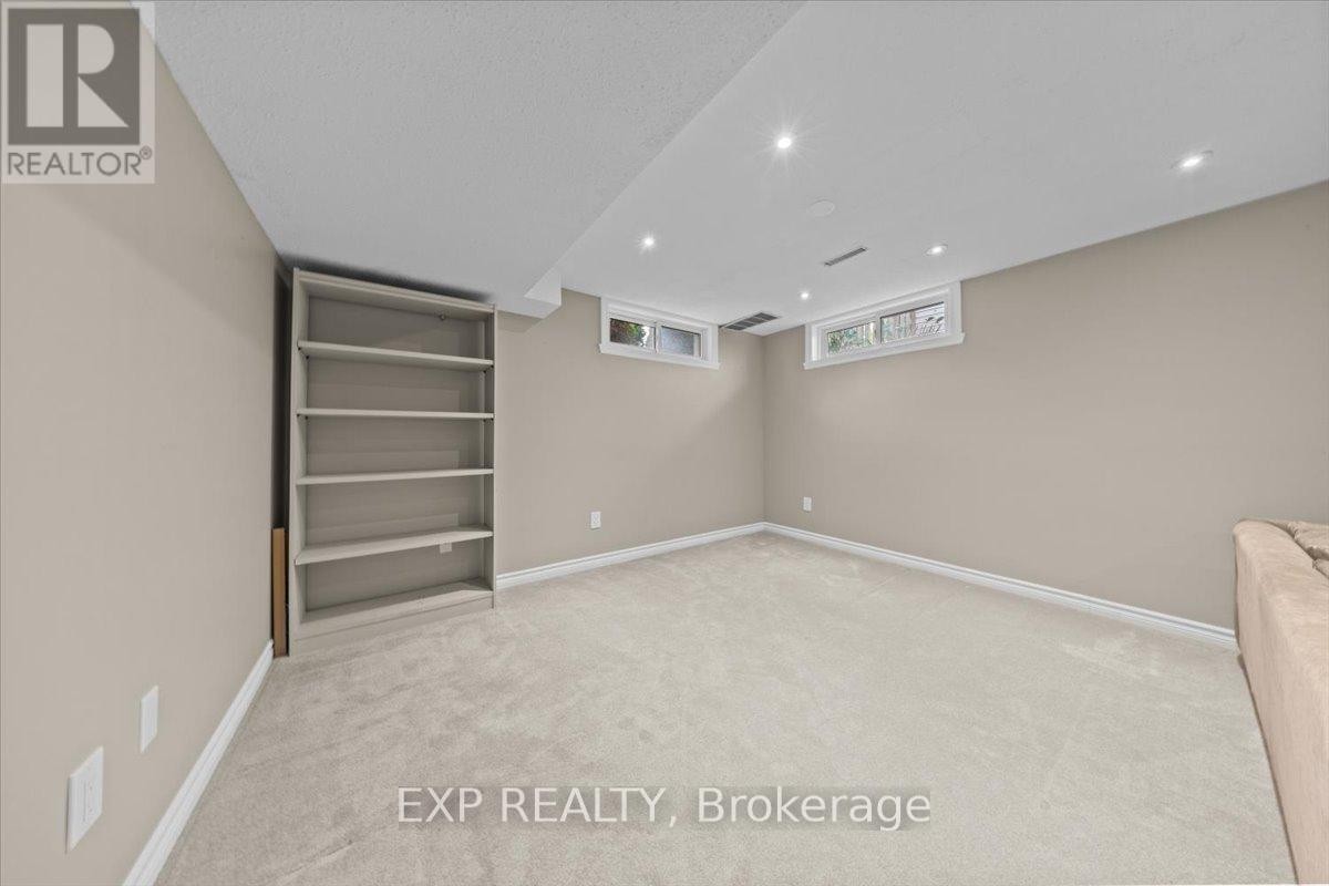 












1871 MARKWELL CRESCENT

,
Ottawa,




Ontario
K1C5H7

