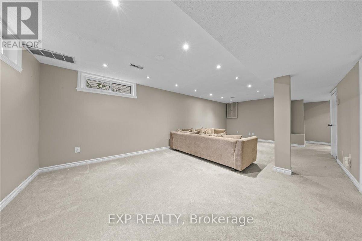 












1871 MARKWELL CRESCENT

,
Ottawa,




Ontario
K1C5H7

