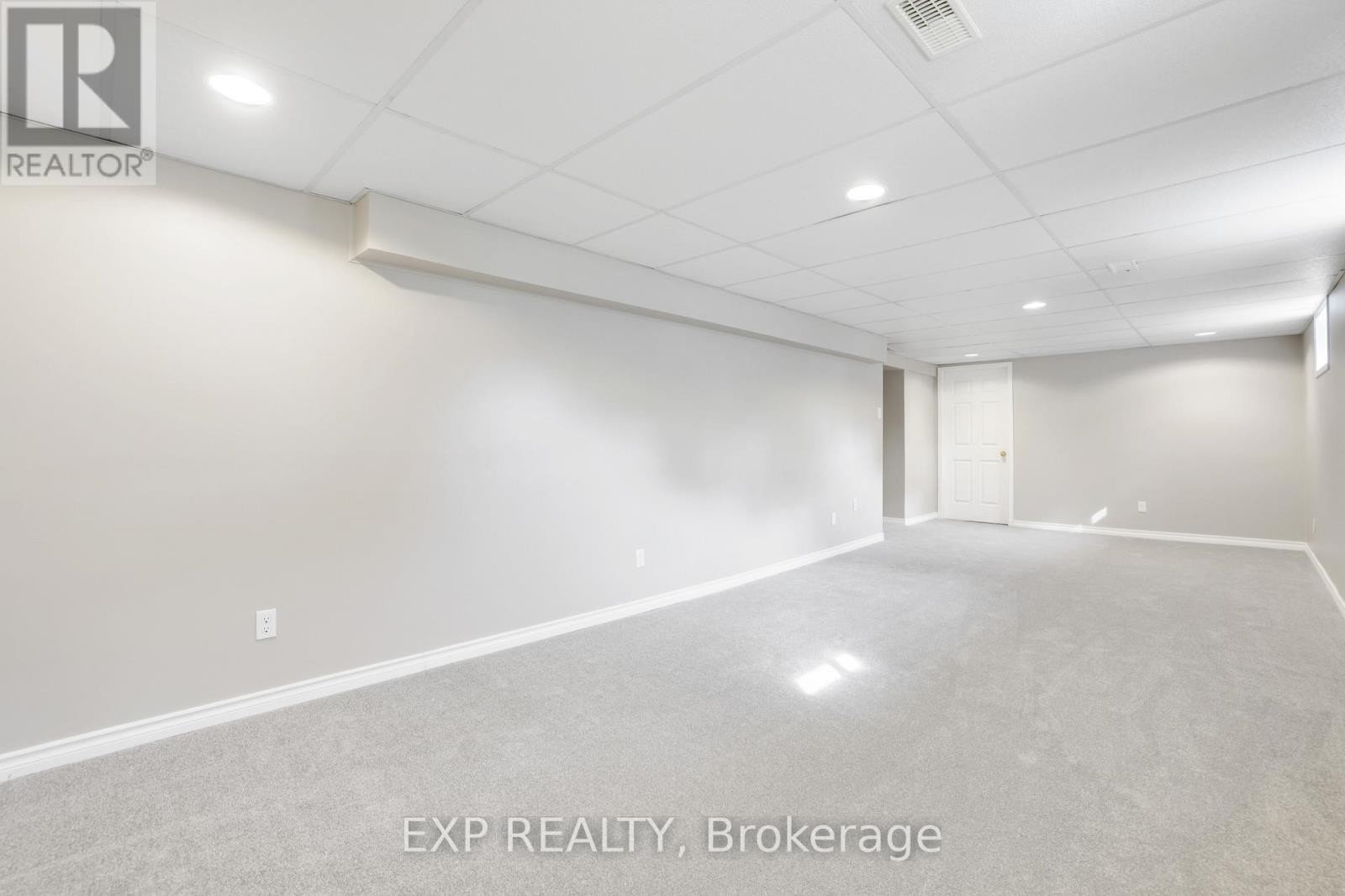 












136 RESTHAVEN AVENUE

,
Ottawa,




Ontario
K0A3M0

