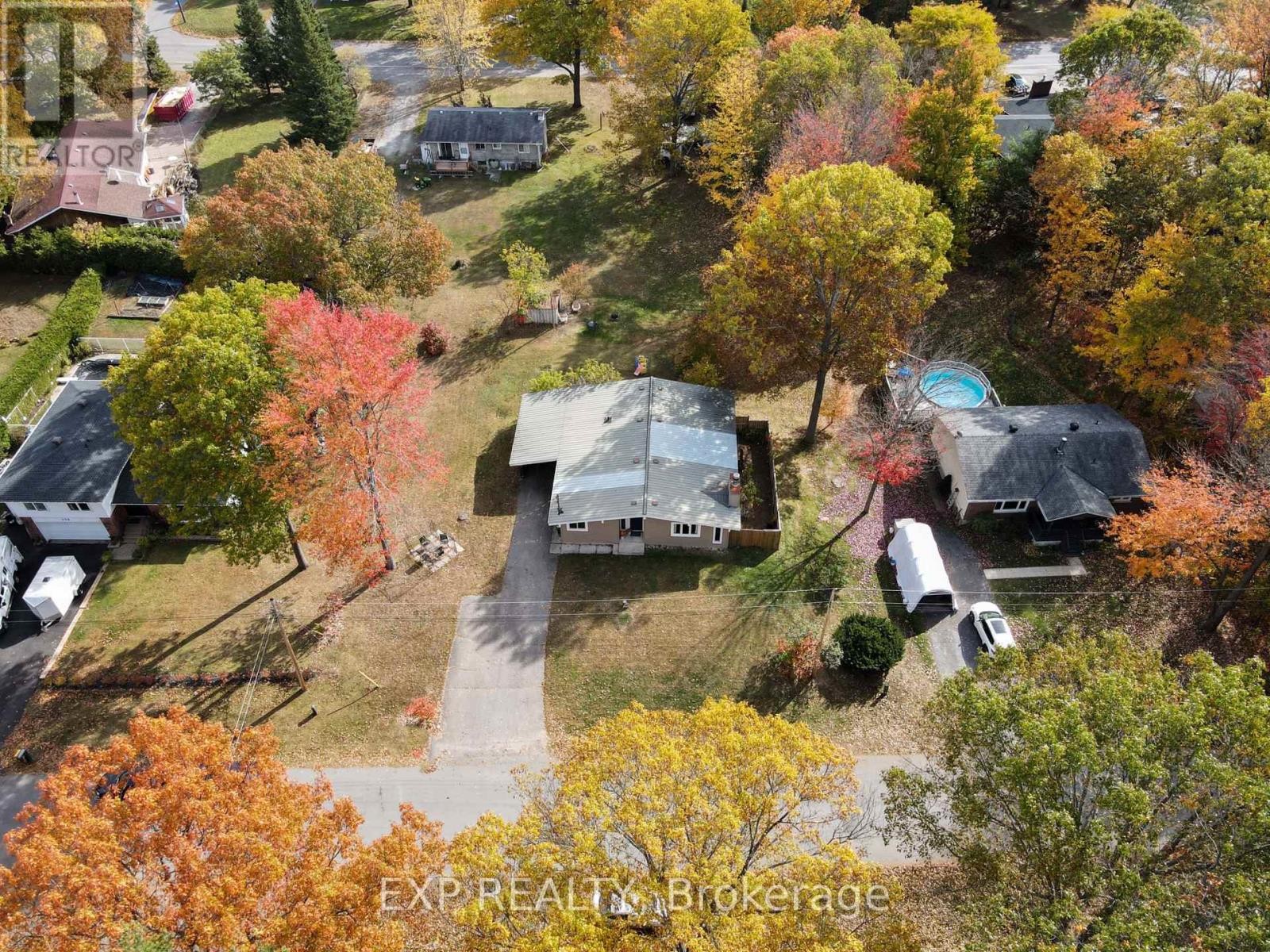 












136 RESTHAVEN AVENUE

,
Ottawa,




Ontario
K0A3M0

