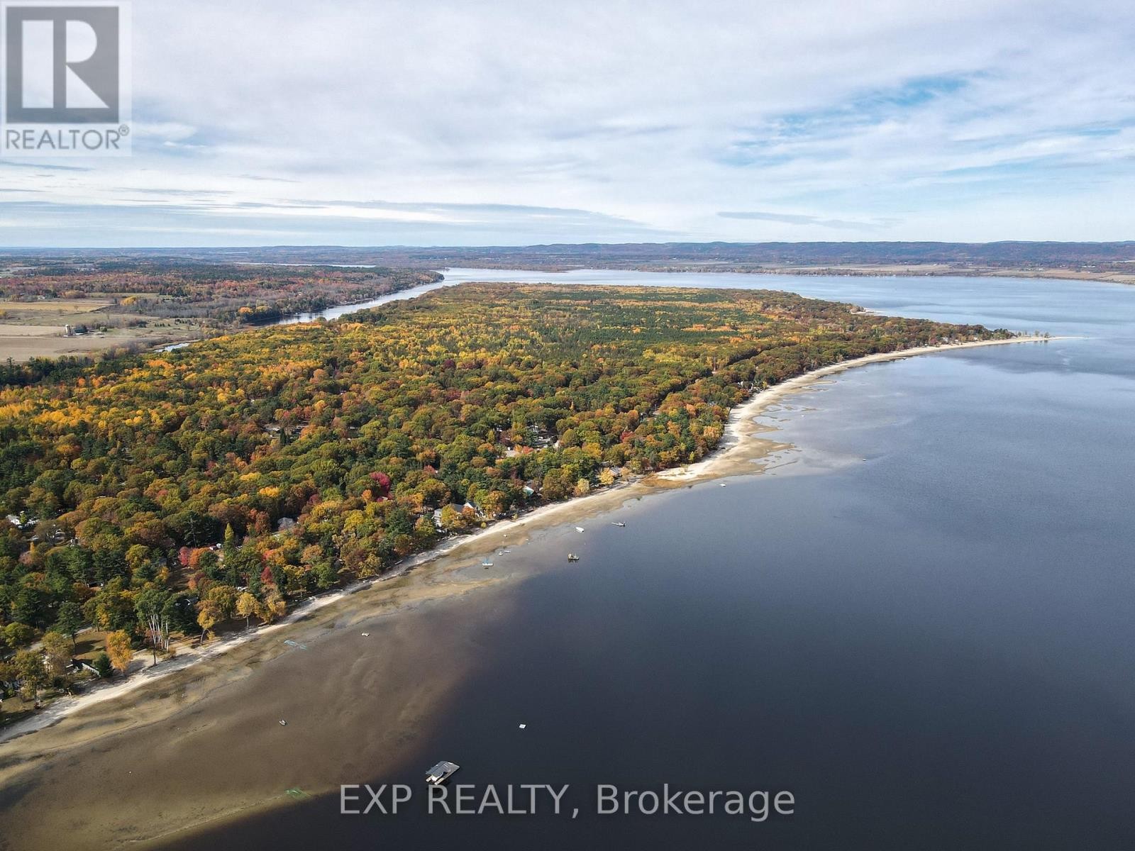 












136 RESTHAVEN AVENUE

,
Ottawa,




Ontario
K0A3M0

