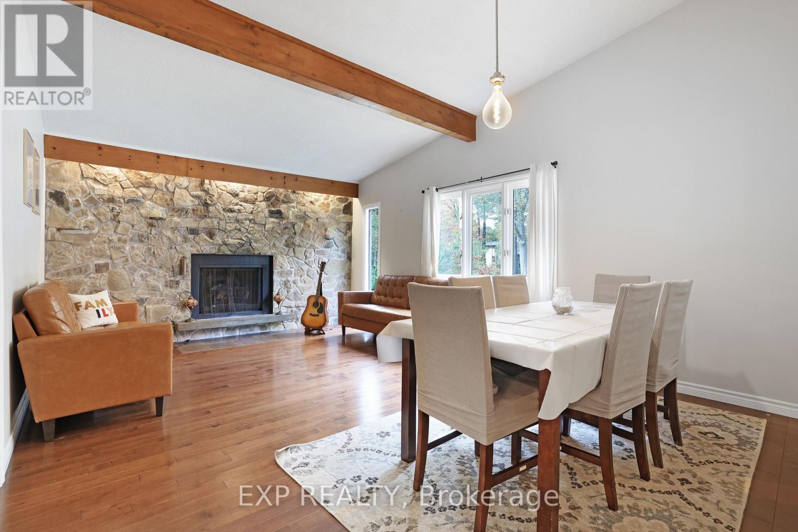 












136 RESTHAVEN AVENUE

,
Ottawa,




Ontario
K0A3M0

