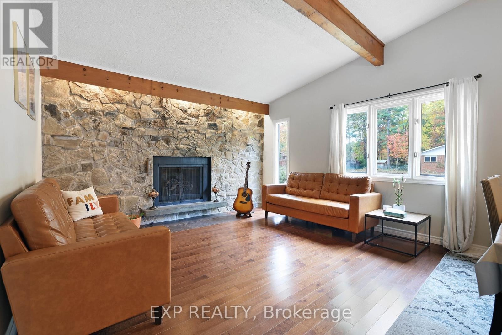 












136 RESTHAVEN AVENUE

,
Ottawa,




Ontario
K0A3M0

