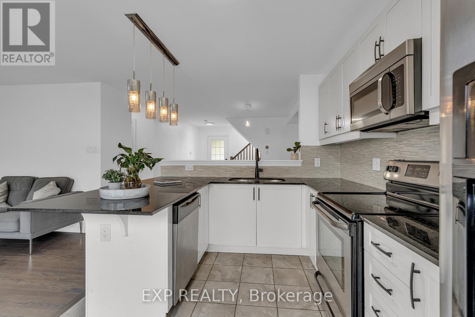 












709 MALOJA WAY

,
Ottawa,




Ontario
K2S0N6

