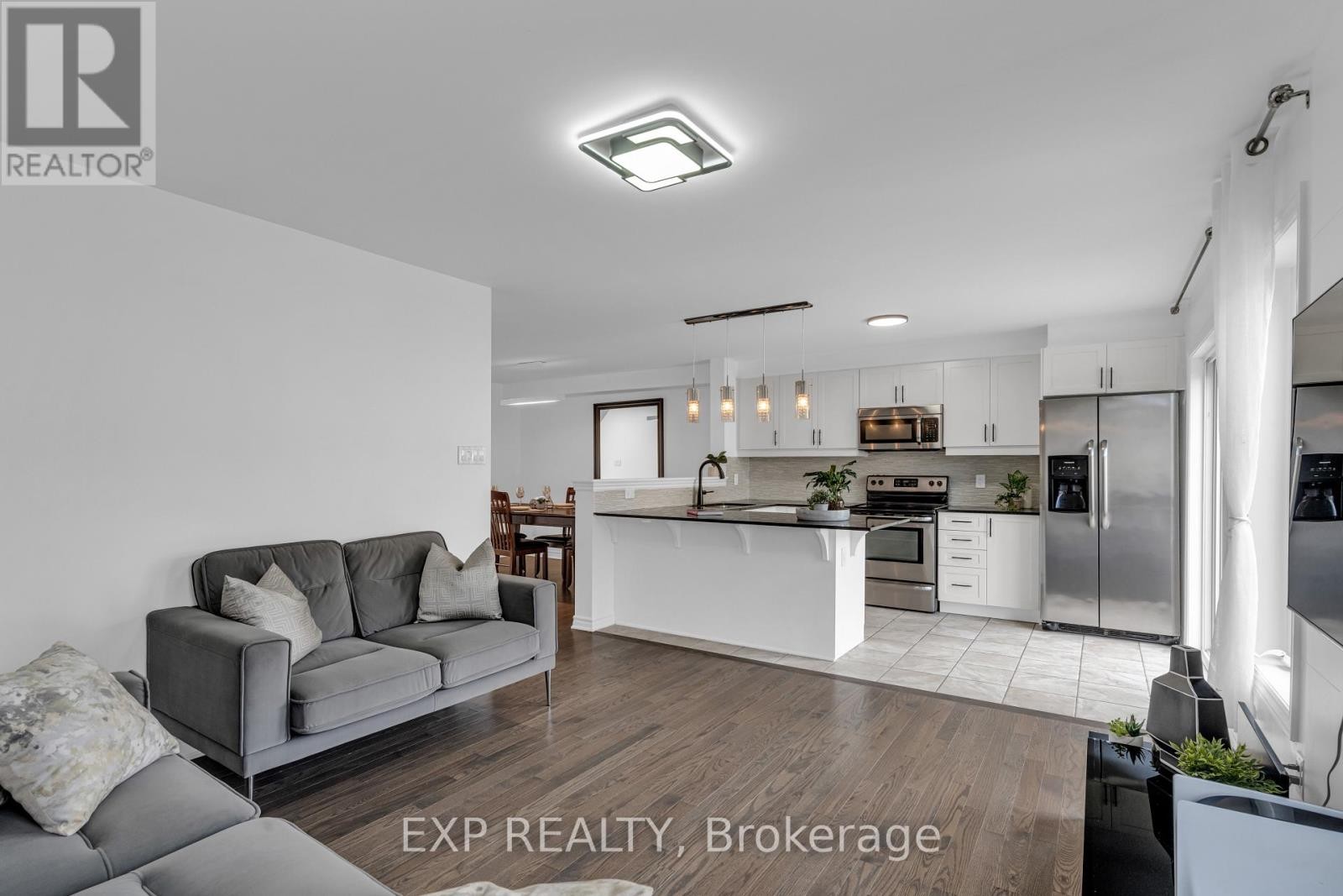 












709 MALOJA WAY

,
Ottawa,




Ontario
K2S0N6

