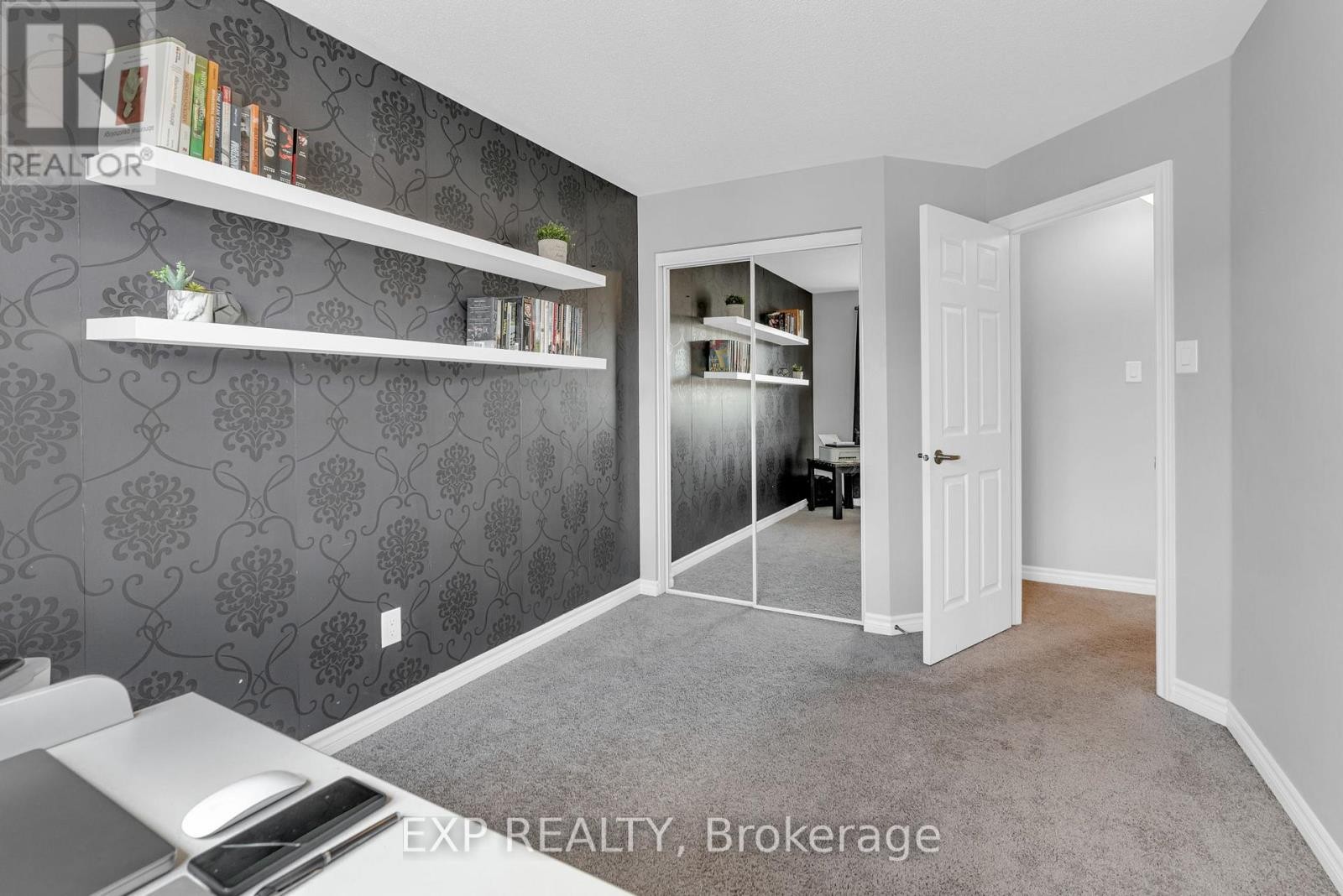 












709 MALOJA WAY

,
Ottawa,




Ontario
K2S0N6

