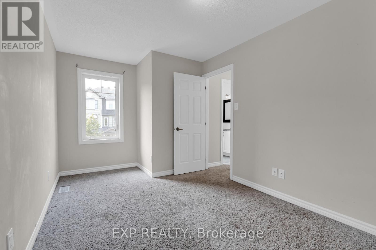 












709 MALOJA WAY

,
Ottawa,




Ontario
K2S0N6

