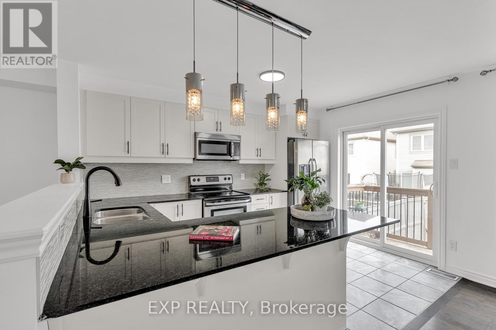 












709 MALOJA WAY

,
Ottawa,




Ontario
K2S0N6

