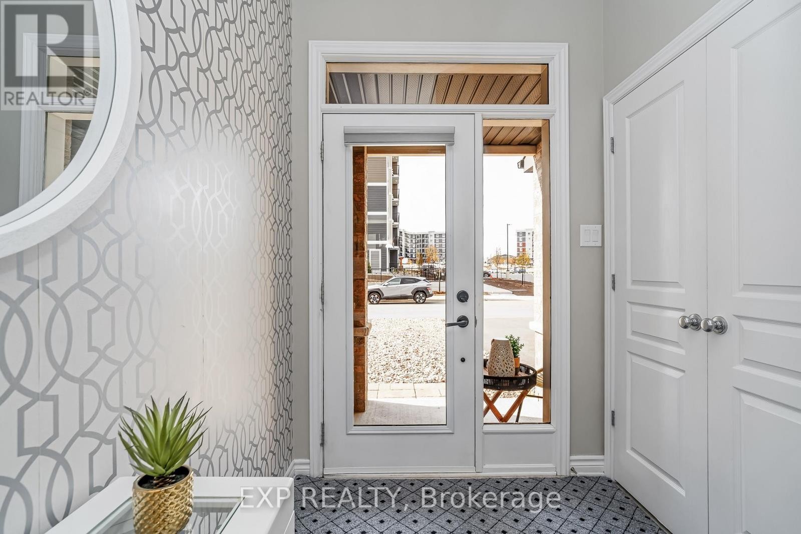 












411 LIVERY STREET

,
Ottawa,




Ontario
K2V0B5

