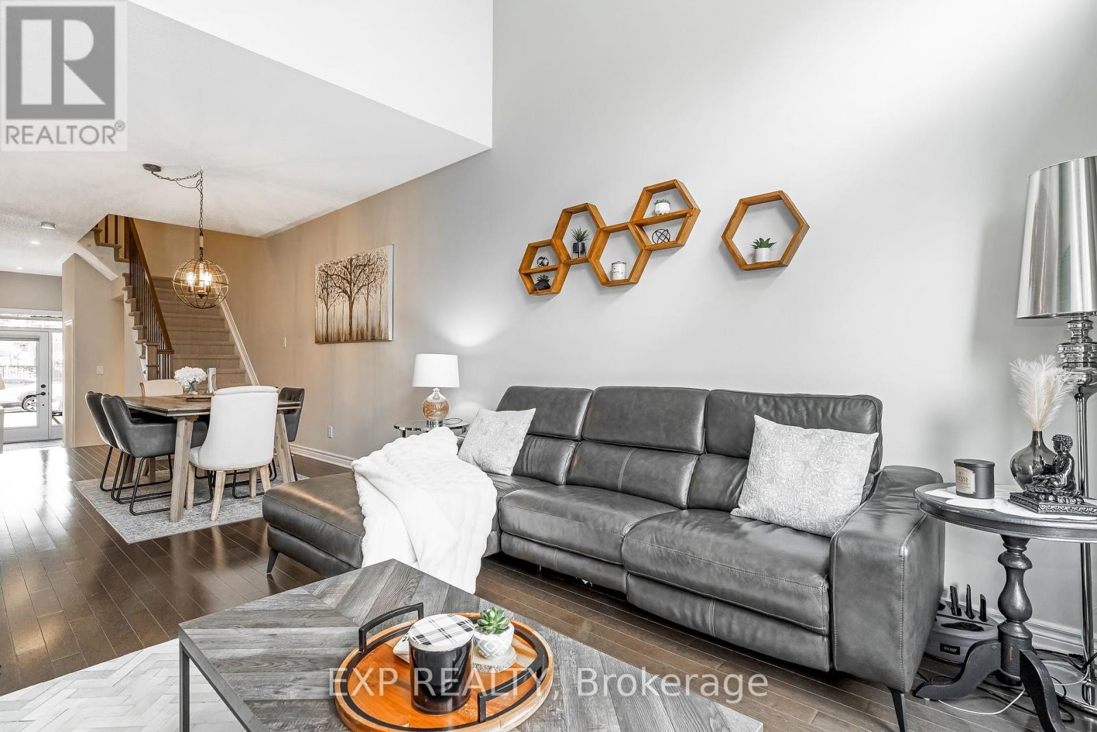 












411 LIVERY STREET

,
Ottawa,




Ontario
K2V0B5


