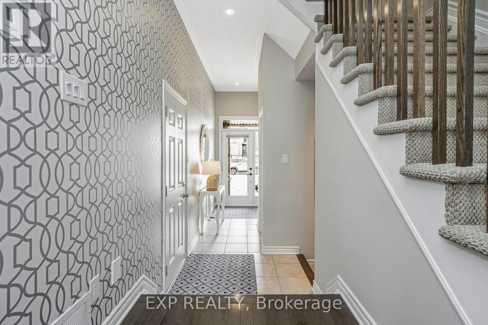 












411 LIVERY STREET

,
Ottawa,




Ontario
K2V0B5

