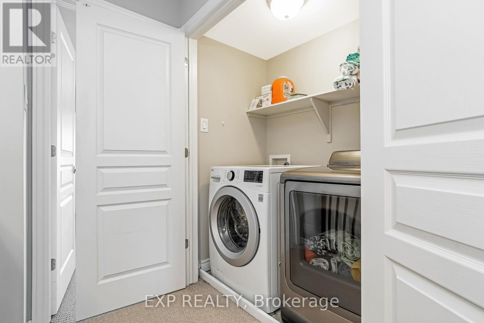 












411 LIVERY STREET

,
Ottawa,




Ontario
K2V0B5

