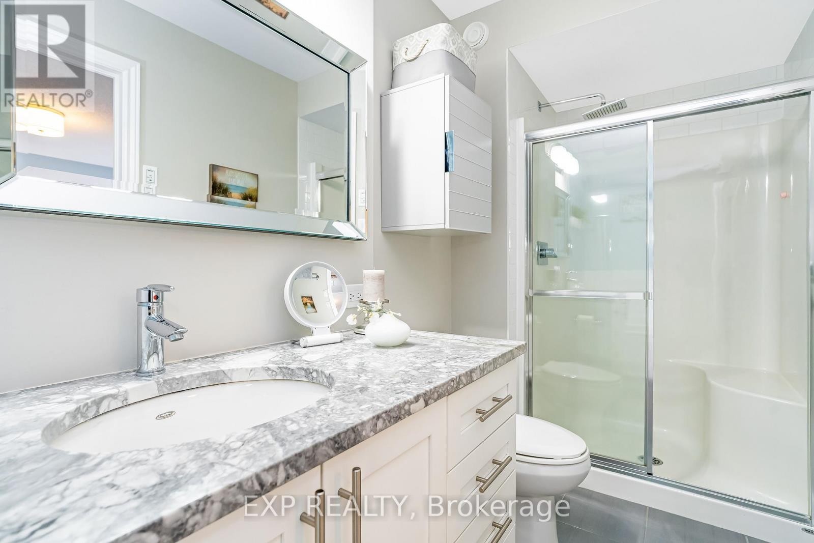 












411 LIVERY STREET

,
Ottawa,




Ontario
K2V0B5

