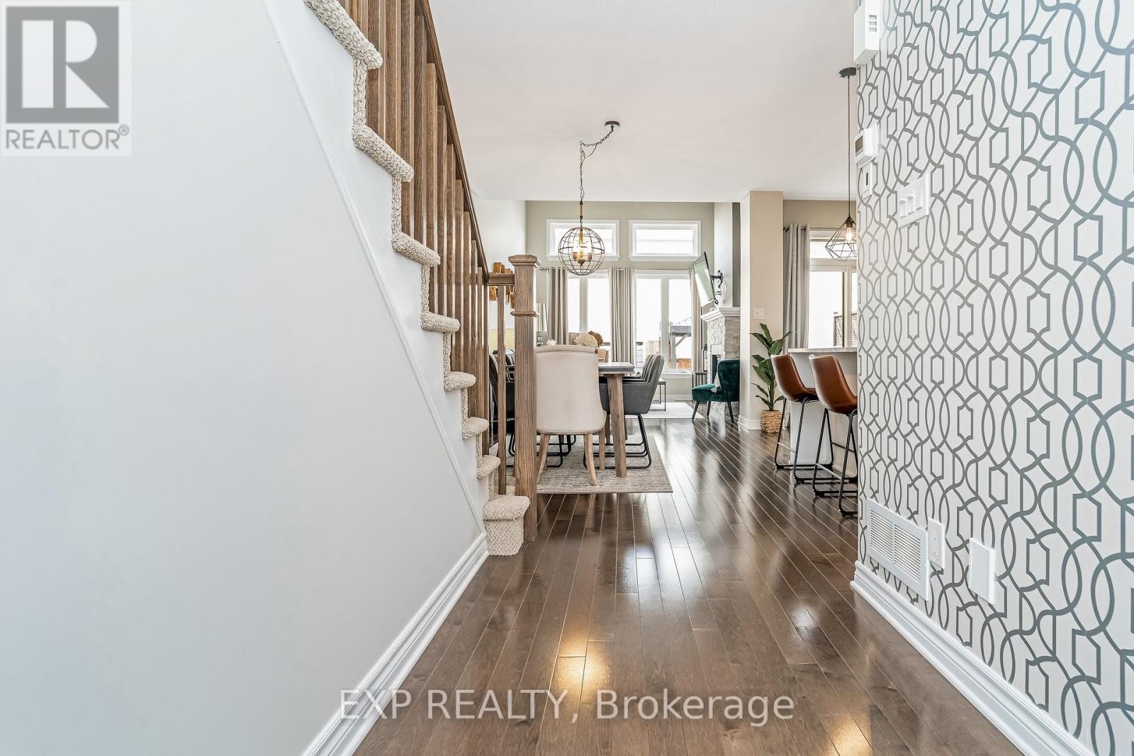 












411 LIVERY STREET

,
Ottawa,




Ontario
K2V0B5

